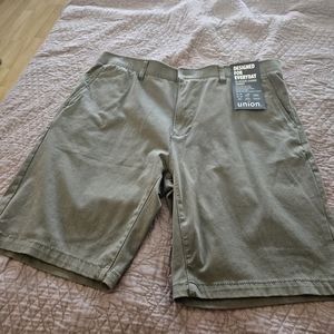 Union,NWT, Classic Chino Short,Olive Green,Size 38